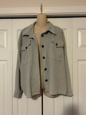Ci Sono Light Gray Corduroy Shirt Jacket with Chest Pockets